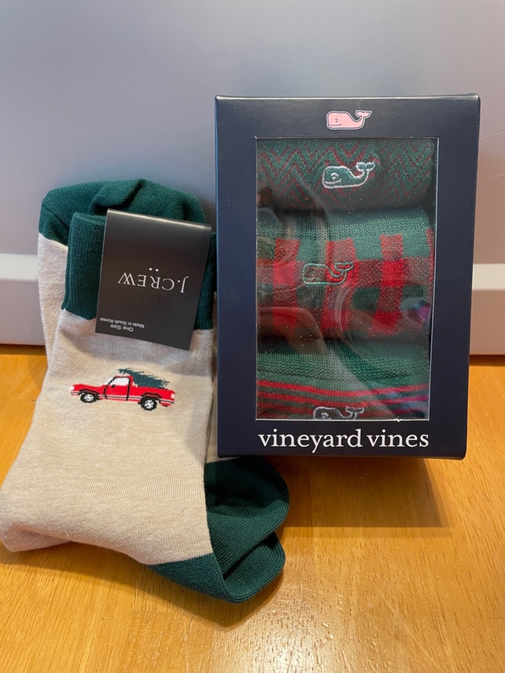 Men’s Christmas Socks Vineyard Vines J Crew 4 pairs